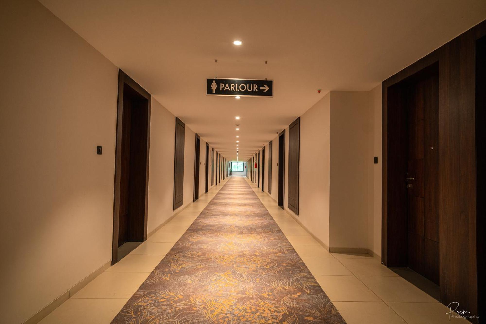 Hotel Omaya Garden Rāipur 外观 照片