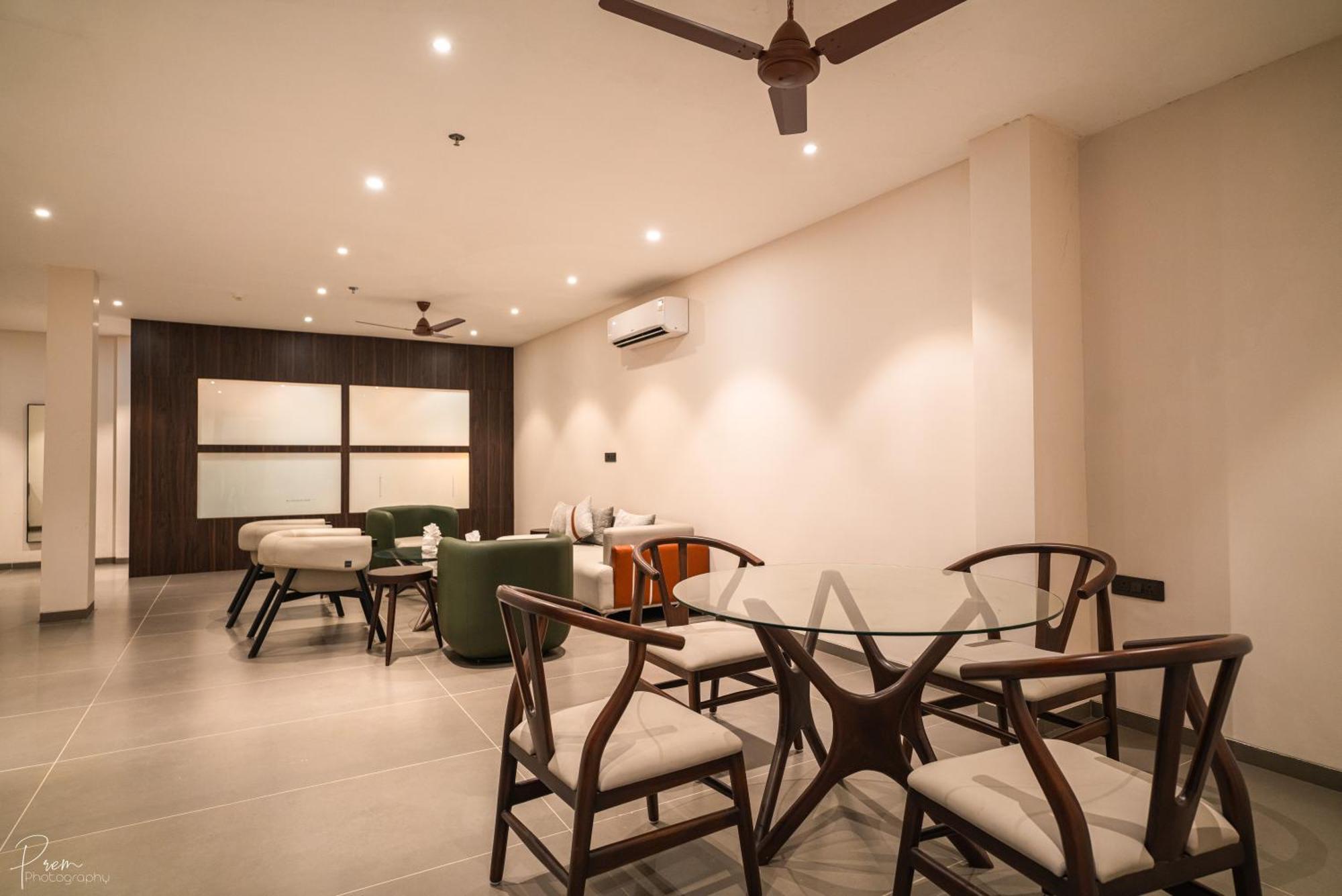 Hotel Omaya Garden Rāipur 外观 照片
