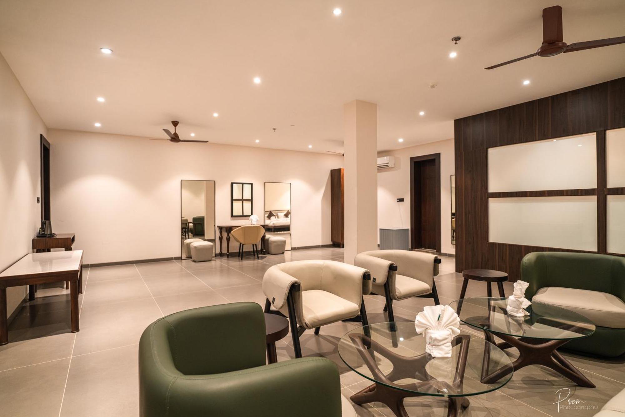 Hotel Omaya Garden Rāipur 外观 照片