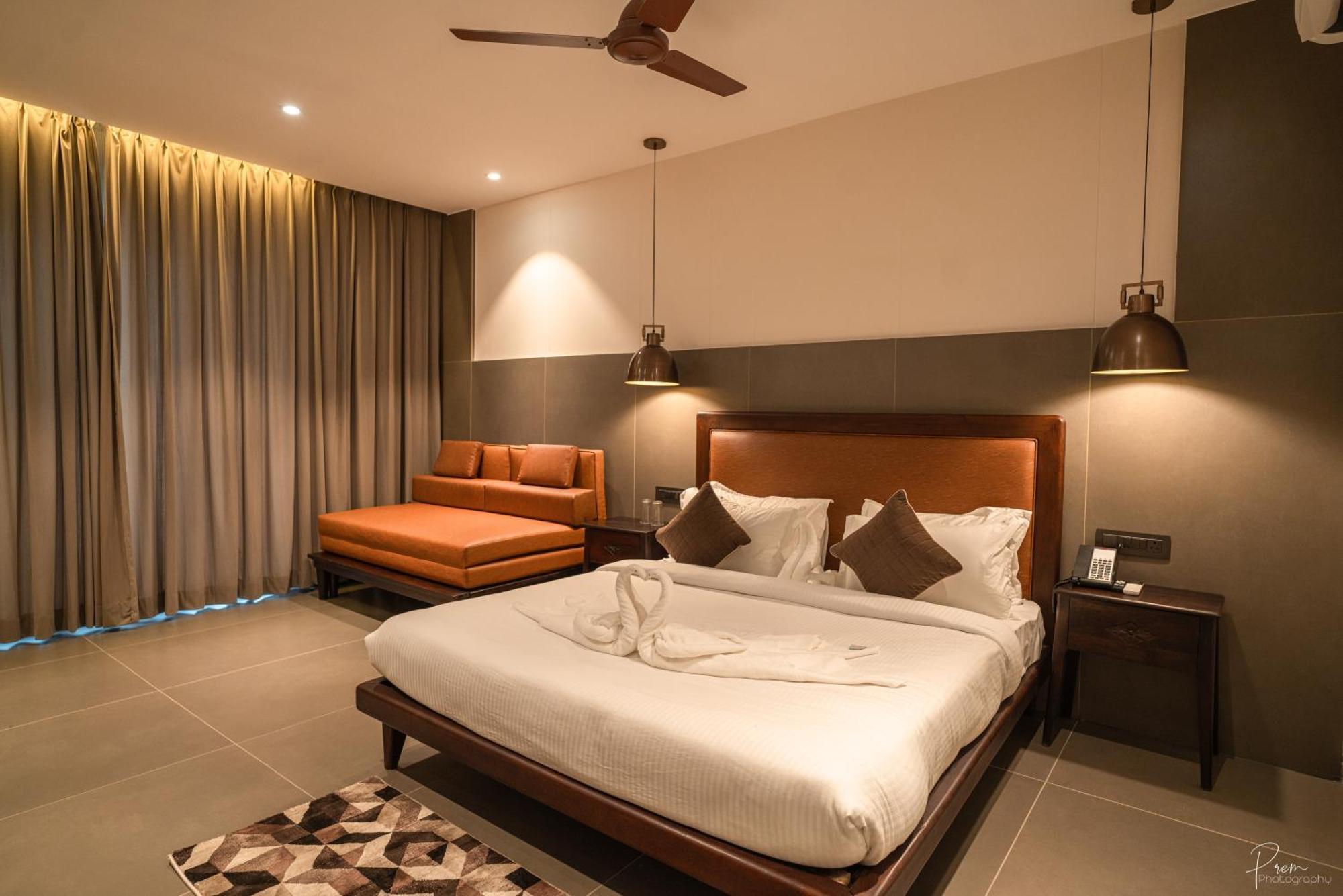 Hotel Omaya Garden Rāipur 外观 照片